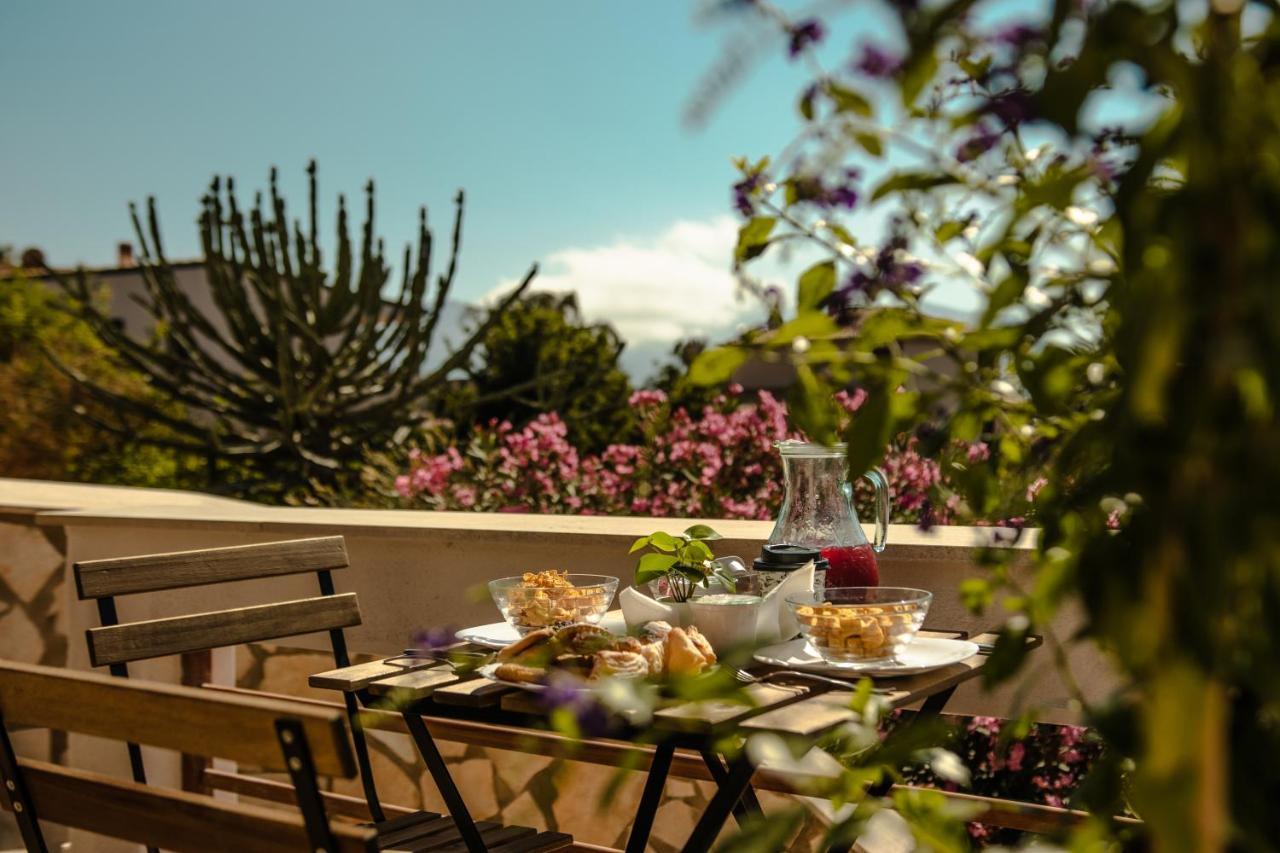 Bed and Breakfast Casa Vespucci Ізола-делле-Фемміне Екстер'єр фото